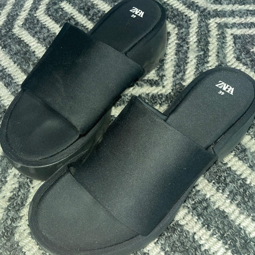 ONLY WORN TWICE ZARA PLATFORM SANDALS